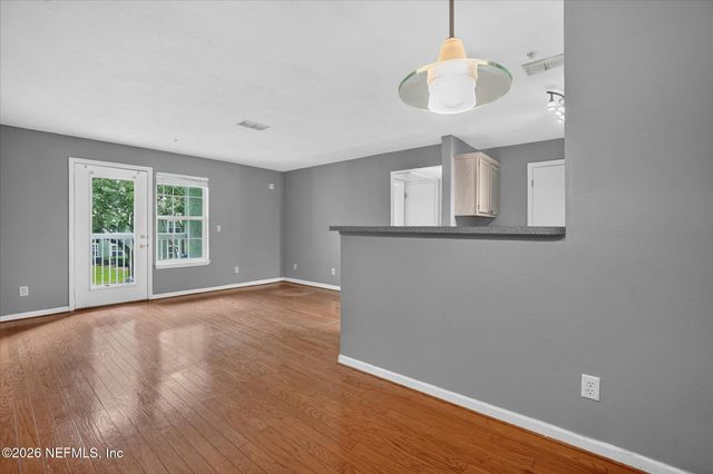 7701 TIMBERLIN PARK Boulevard 1427, Jacksonville, FL 32256