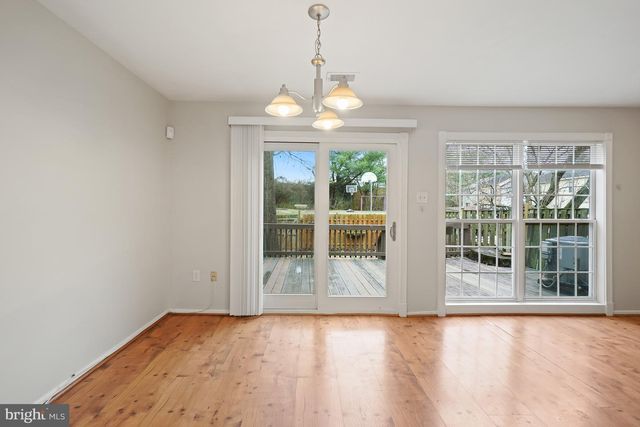 10 INGLESIDE CT, Rockville, MD 20850