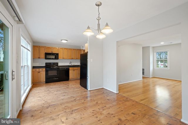 10 INGLESIDE CT, Rockville, MD 20850