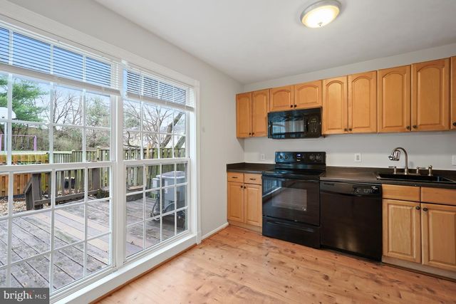 10 INGLESIDE CT, Rockville, MD 20850