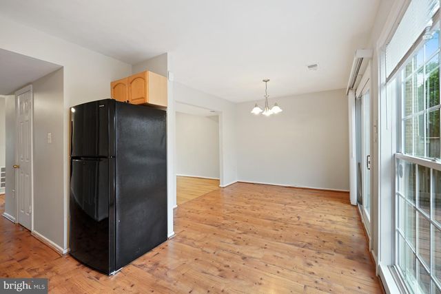 10 INGLESIDE CT, Rockville, MD 20850