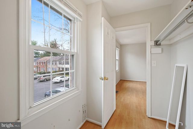 10 INGLESIDE CT, Rockville, MD 20850