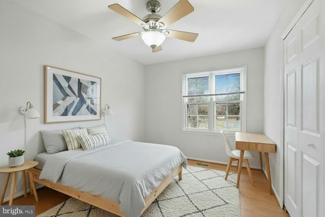 10 INGLESIDE CT, Rockville, MD 20850