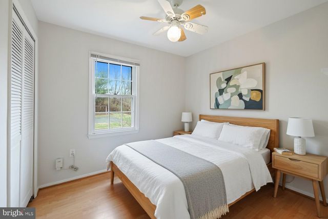 10 INGLESIDE CT, Rockville, MD 20850