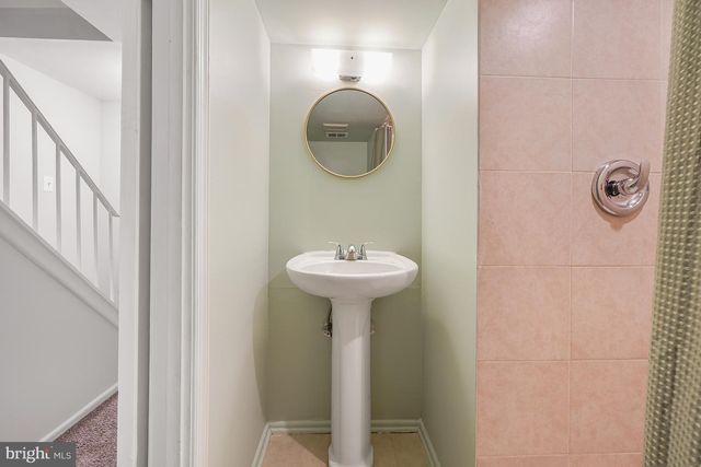 10 INGLESIDE CT, Rockville, MD 20850