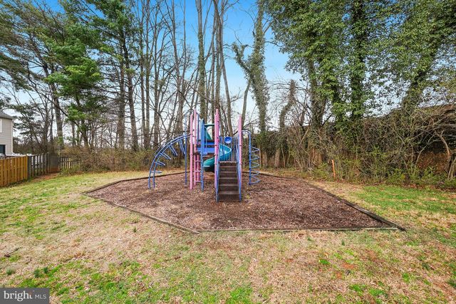 10 INGLESIDE CT, Rockville, MD 20850