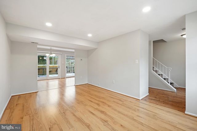 10 INGLESIDE CT, Rockville, MD 20850