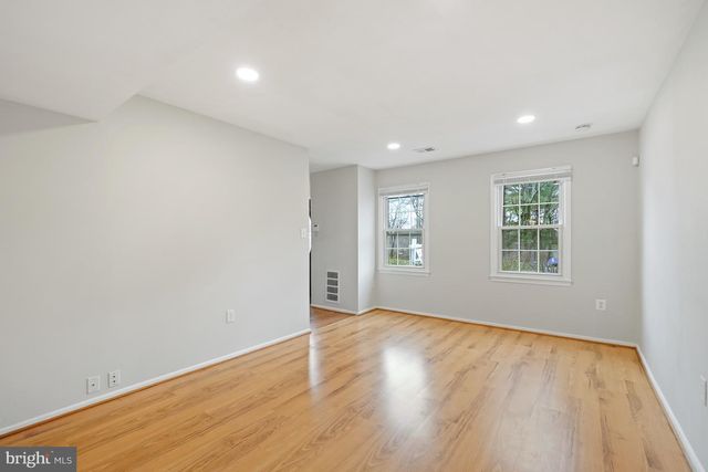 10 INGLESIDE CT, Rockville, MD 20850