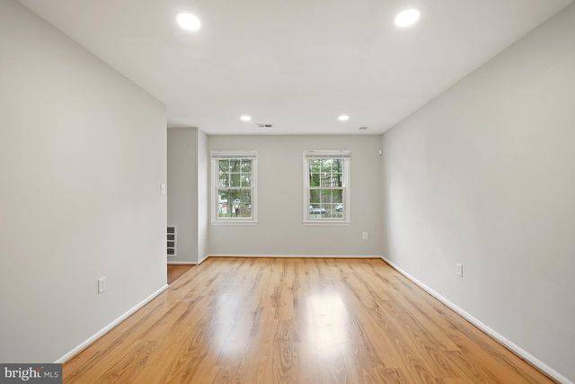 10 INGLESIDE CT, Rockville, MD 20850