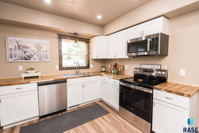 105 S Louise Ave S Avenue S, Worthing, SD 57077