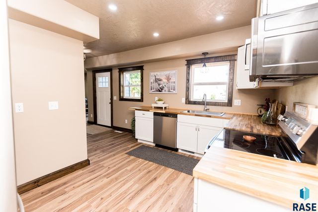 105 S Louise Ave S Avenue S, Worthing, SD 57077