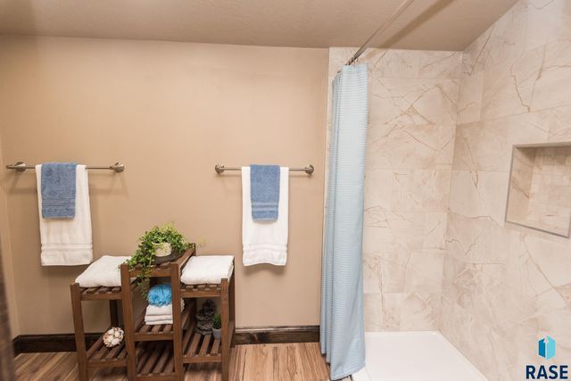 105 S Louise Ave S Avenue S, Worthing, SD 57077