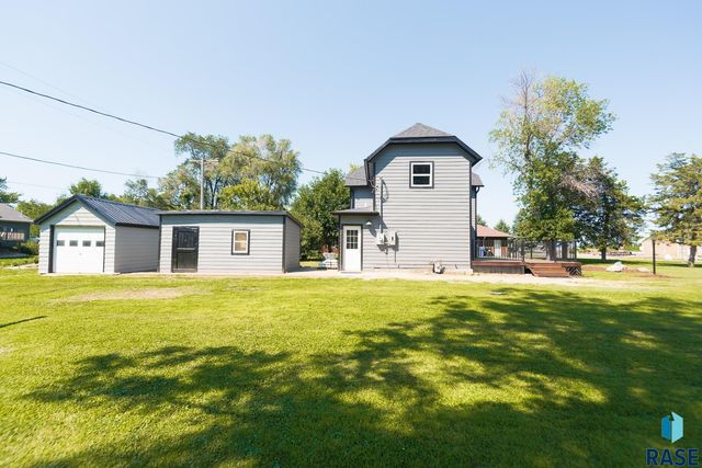 105 S Louise Ave S Avenue S, Worthing, SD 57077