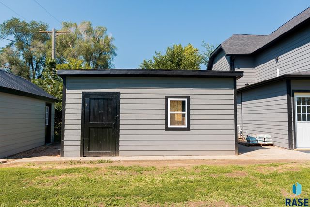 105 S Louise Ave S Avenue S, Worthing, SD 57077