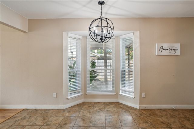 6227 Springwood Drive, Arlington, TX 76001