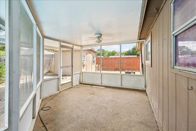 6227 Springwood Drive, Arlington, TX 76001