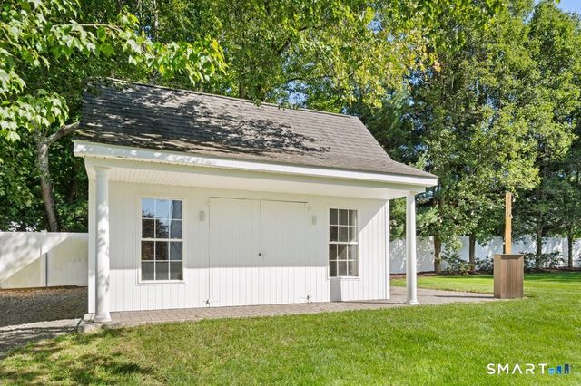 30 Briarwood Drive, Seymour, CT 06483