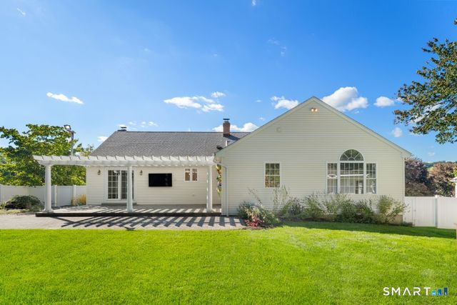 30 Briarwood Drive, Seymour, CT 06483