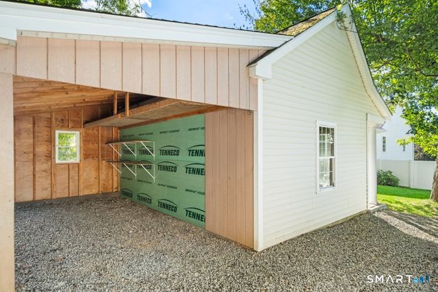 30 Briarwood Drive, Seymour, CT 06483
