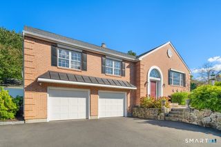 30 Briarwood Drive, Seymour, CT 06483