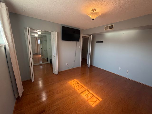 3605 Chelwood Park Boulevard NE, Albuquerque, NM 87111
