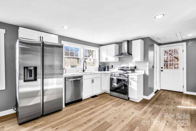 319 Hoyle Circle, Gastonia, NC 28052