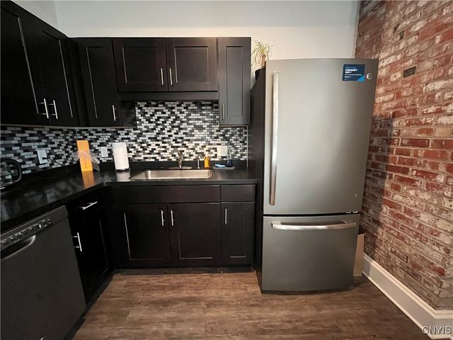 800 North Clinton Street, Syracuse, NY 13202