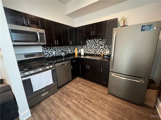 800 North Clinton Street, Syracuse, NY 13202