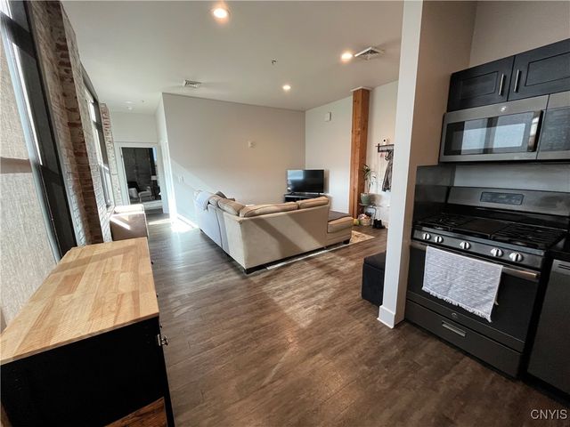 800 North Clinton Street, Syracuse, NY 13202