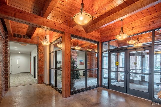 800 North Clinton Street, Syracuse, NY 13202