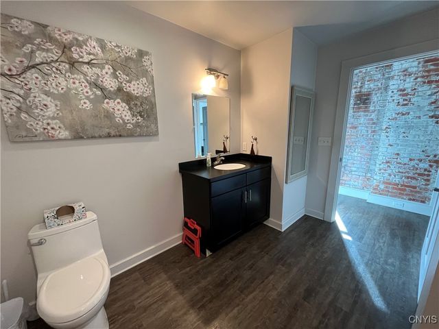 800 North Clinton Street, Syracuse, NY 13202