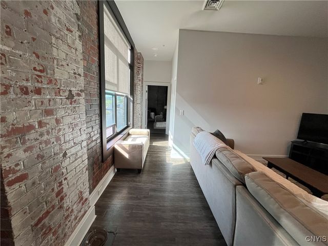 800 North Clinton Street, Syracuse, NY 13202