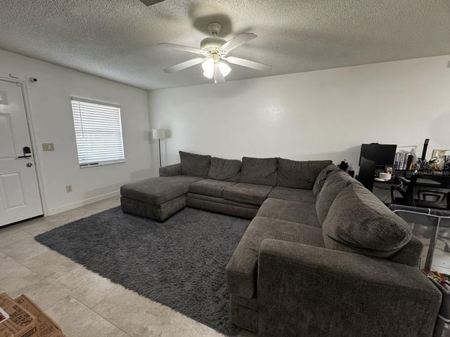 31 DEACON JONES BOULEVARD A & B, Orlando, FL 32810