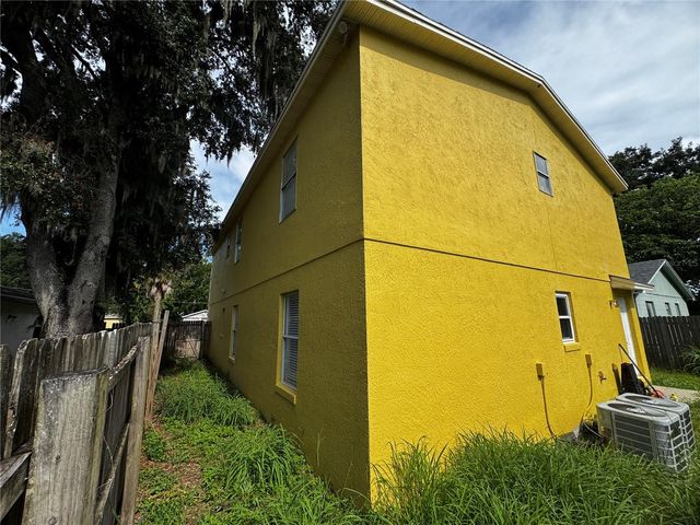 31 DEACON JONES BOULEVARD A & B, Orlando, FL 32810