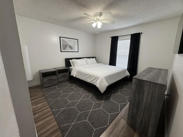 31 DEACON JONES BOULEVARD A & B, Orlando, FL 32810