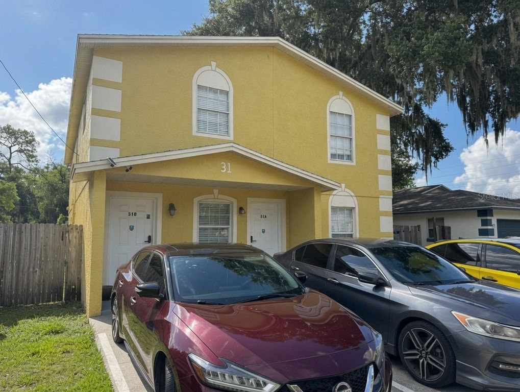31 DEACON JONES BOULEVARD A & B, Orlando, FL 32810