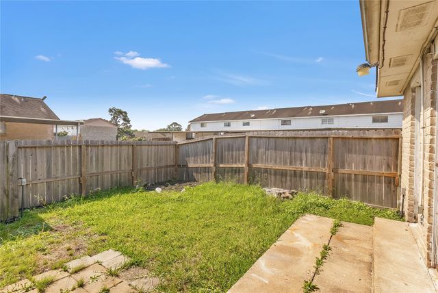 6913 Chasewood Dr, Missouri City, TX 77489