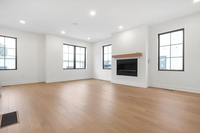 1242 Oxley Road, Columbus, OH 43212