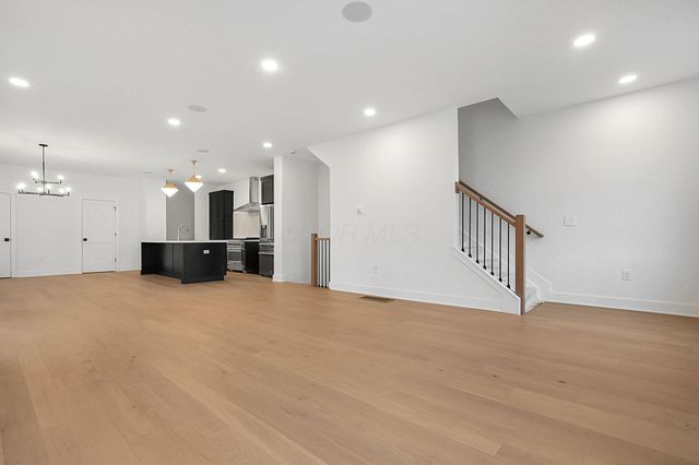 1242 Oxley Road, Columbus, OH 43212