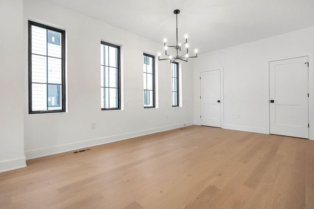 1242 Oxley Road, Columbus, OH 43212