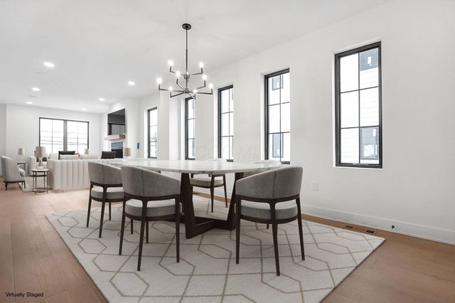 1242 Oxley Road, Columbus, OH 43212