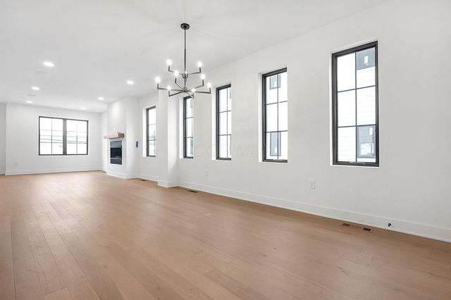 1242 Oxley Road, Columbus, OH 43212