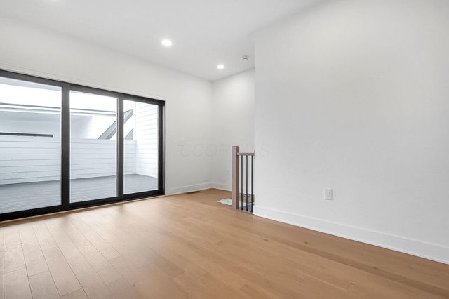 1242 Oxley Road, Columbus, OH 43212