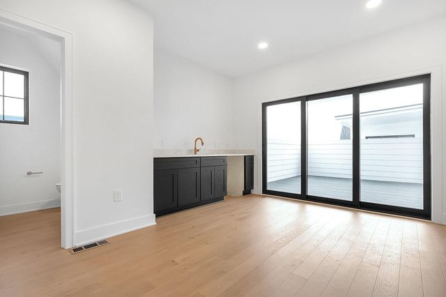 1242 Oxley Road, Columbus, OH 43212