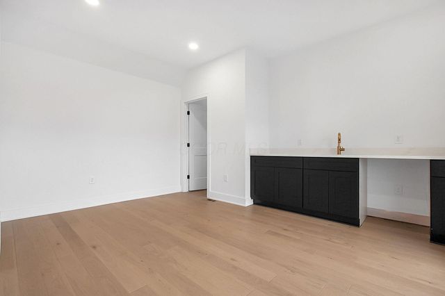 1242 Oxley Road, Columbus, OH 43212