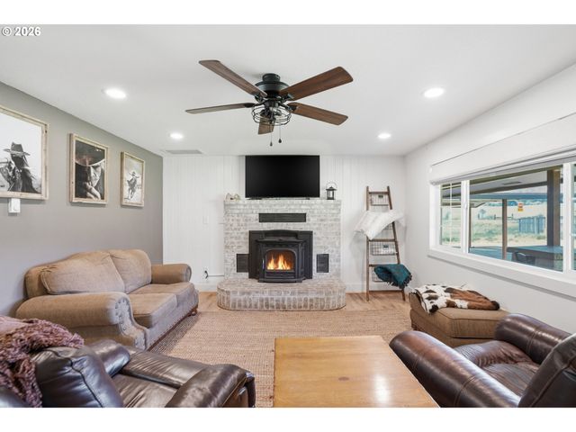 3117 Ne 339TH St, La Center, WA 98629
