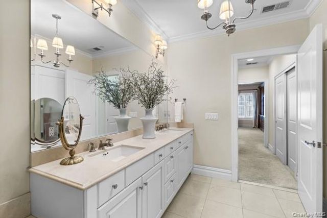 12 Rivers Edge Drive, Tarrytown, NY 10591