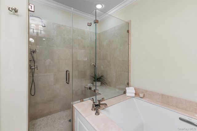 12 Rivers Edge Drive, Tarrytown, NY 10591