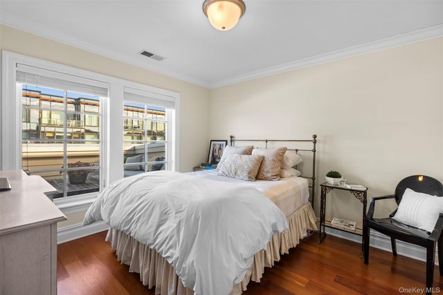 12 Rivers Edge Drive, Tarrytown, NY 10591