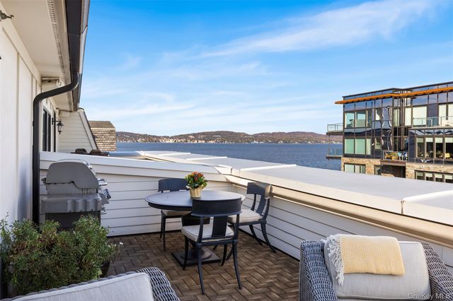 12 Rivers Edge Drive, Tarrytown, NY 10591